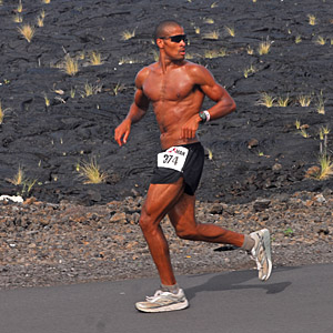 What Running Shoes Does David Goggins Use 