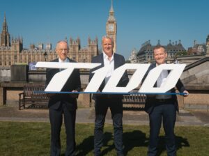 Left-to-Right-Sir-Micahel-Moritz-Sequoia-Chris-Kermode-Professional-Triathletes-Organisation-Chairman-Danny-Townsend-CEO-SURJ-Investment-announce-Series-C-Funding-Round-1–1536×1147