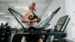 Running Injury? From Water Running to AlterG, Here's How to Get Back to Running Faster MarjolainePierré_bySigneUngermand-32 (1)