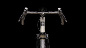 Front view with fork
