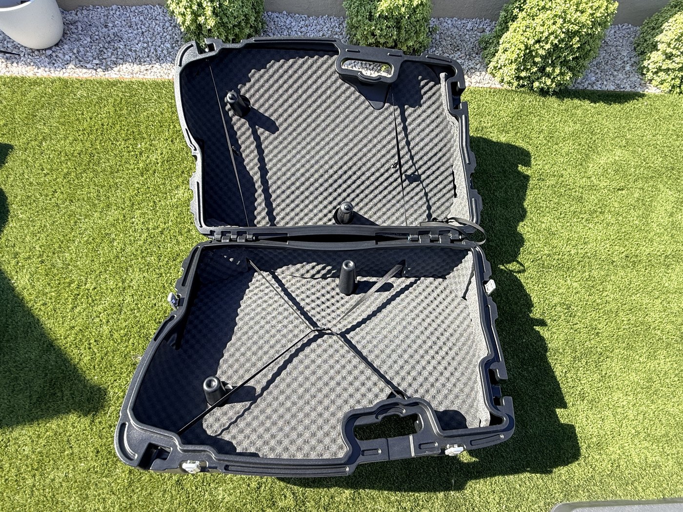 Shokbox Pro interior showing convoluted foam lining and dual anti-crush standoffs