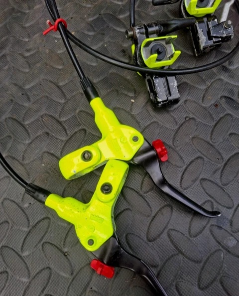 333896